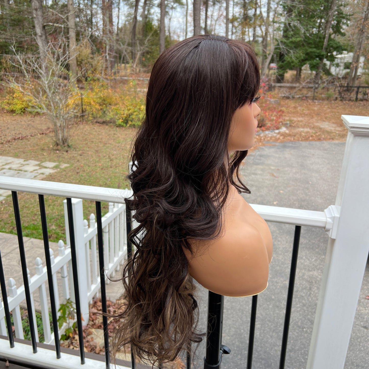 Rosa - Dark brown synthetic wig