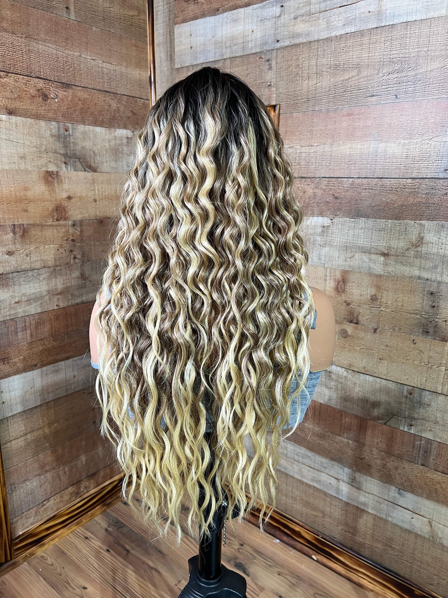 Shawna - Dirty blonde Curly synthetic wig